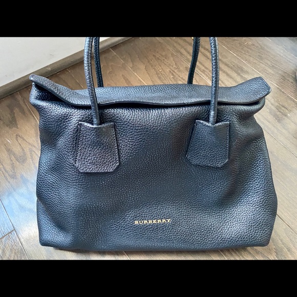 burberry tote leather